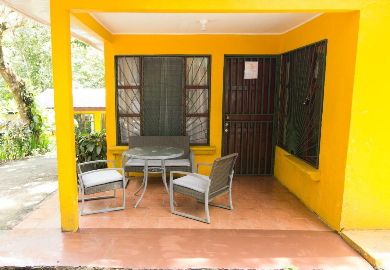 Casa Tucanes Manuel Antonio Exteriör bild