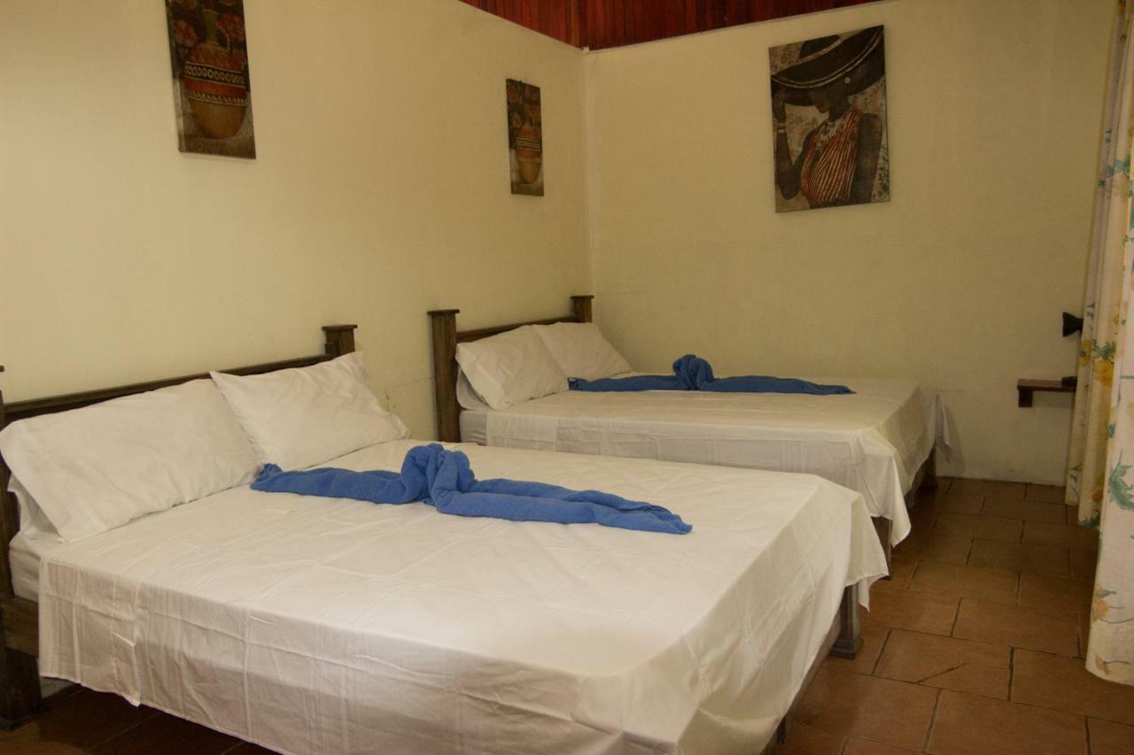 Casa Tucanes Manuel Antonio Exteriör bild