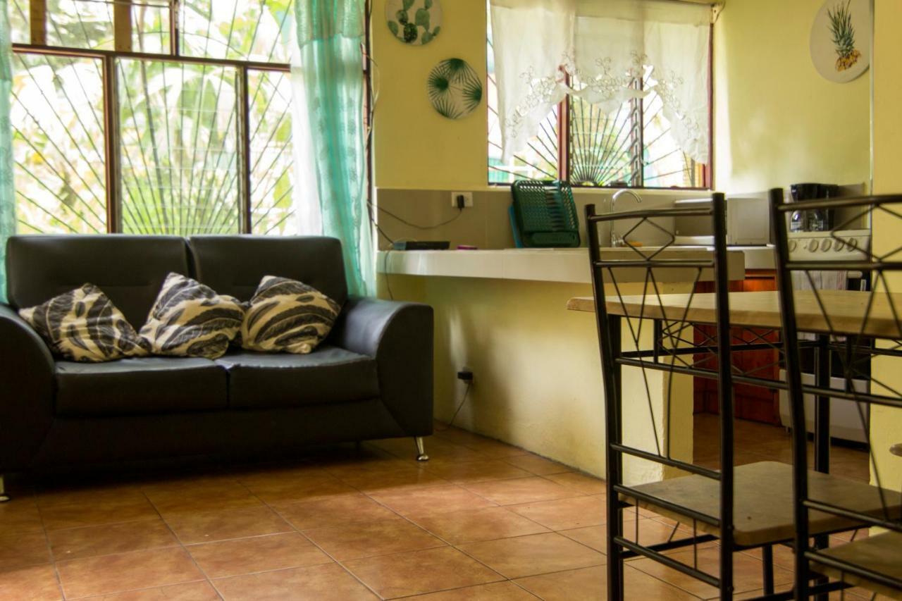 Casa Tucanes Manuel Antonio Exteriör bild