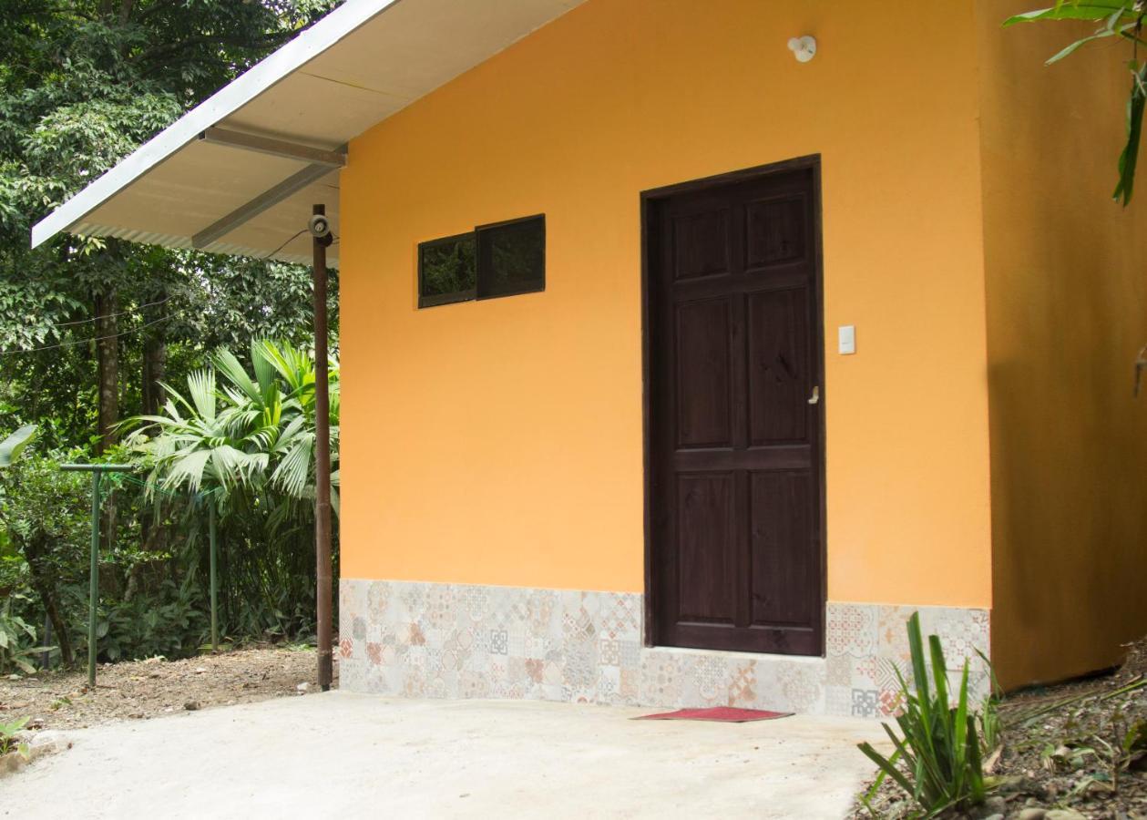 Casa Tucanes Manuel Antonio Exteriör bild